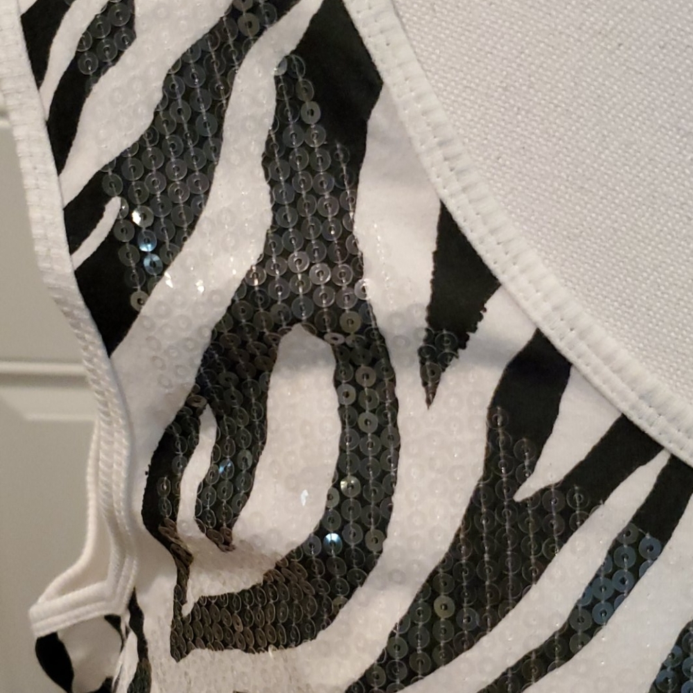 Clothing - Picture 2 of 3